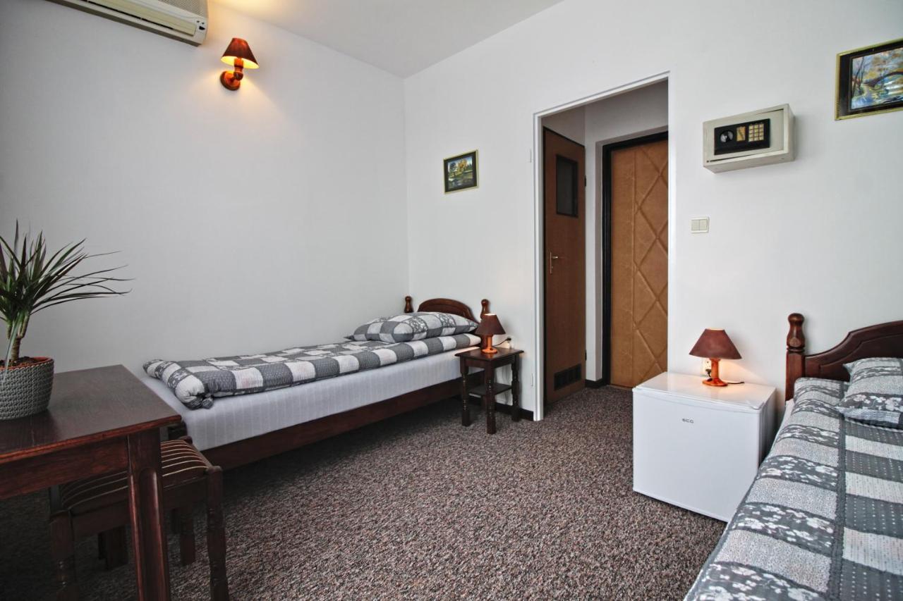 Motel Na Zbojeckiej Skawa Exterior foto