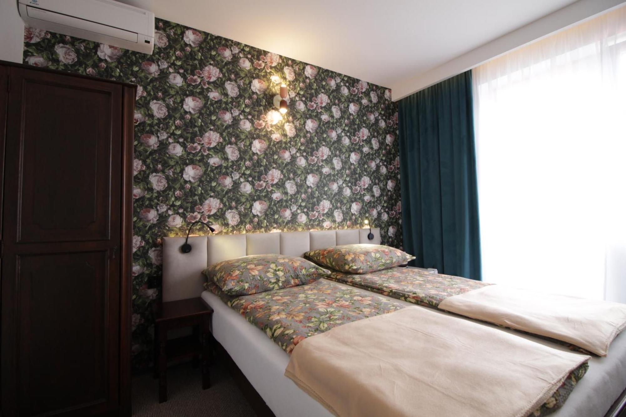 Motel Na Zbojeckiej Skawa Exterior foto